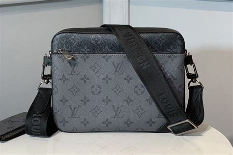 louis vuitton bauchtasche herren fake|false louis vuitton shirts.